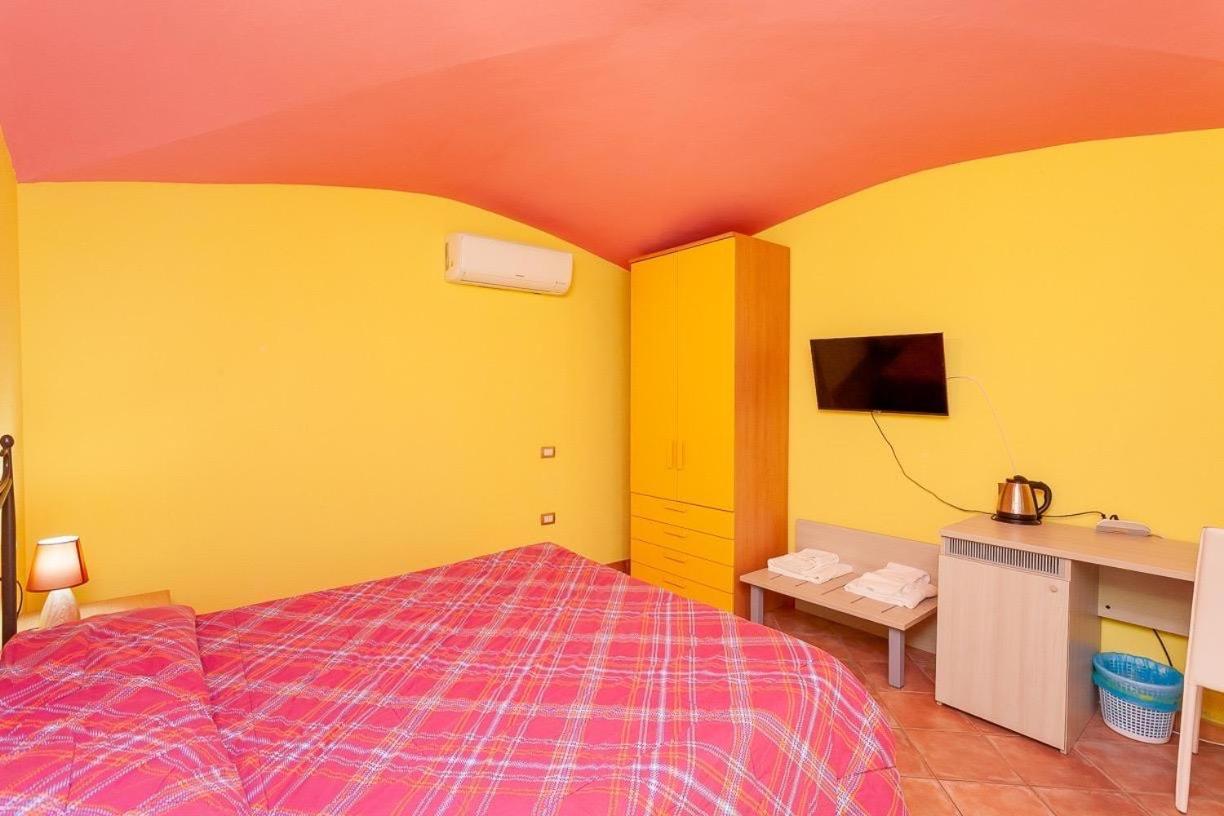 B&B Pettirosso Garden San Teodoro  Dış mekan fotoğraf